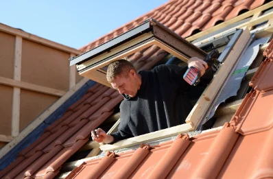 Pose de fenêtres de toit Velux à Bromeilles